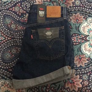 Levi’s 501 mid rise shorts